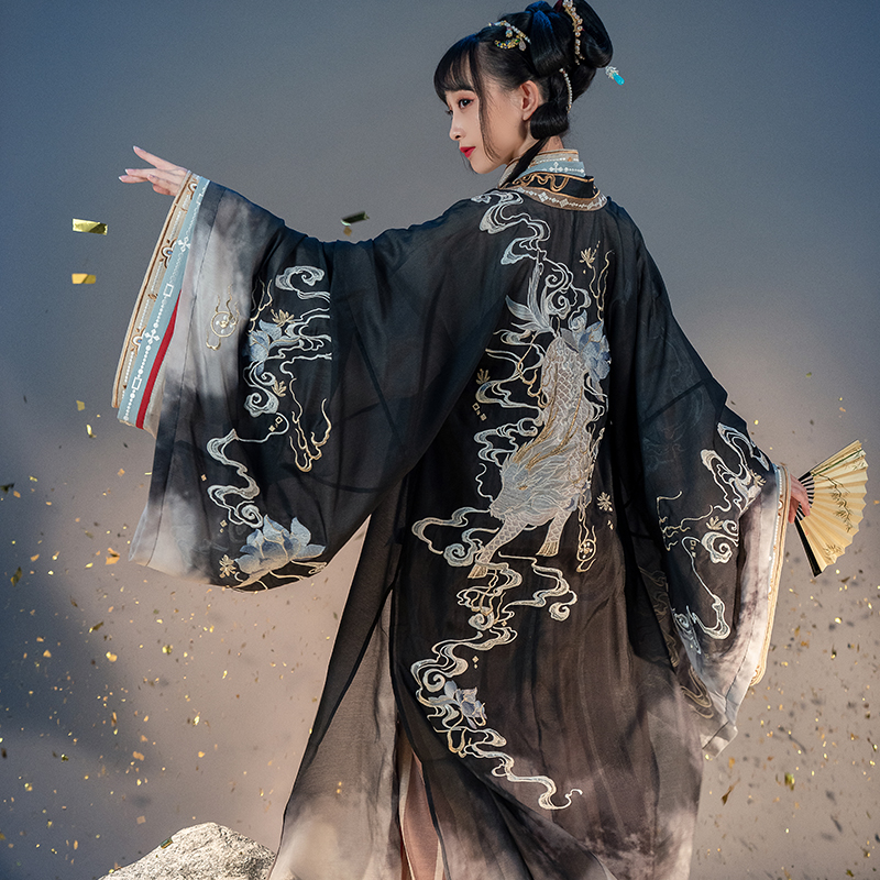 十三余小豆蔻儿麒麟幻梦小梦联名款刺绣大袖衫汉服男女款仙气