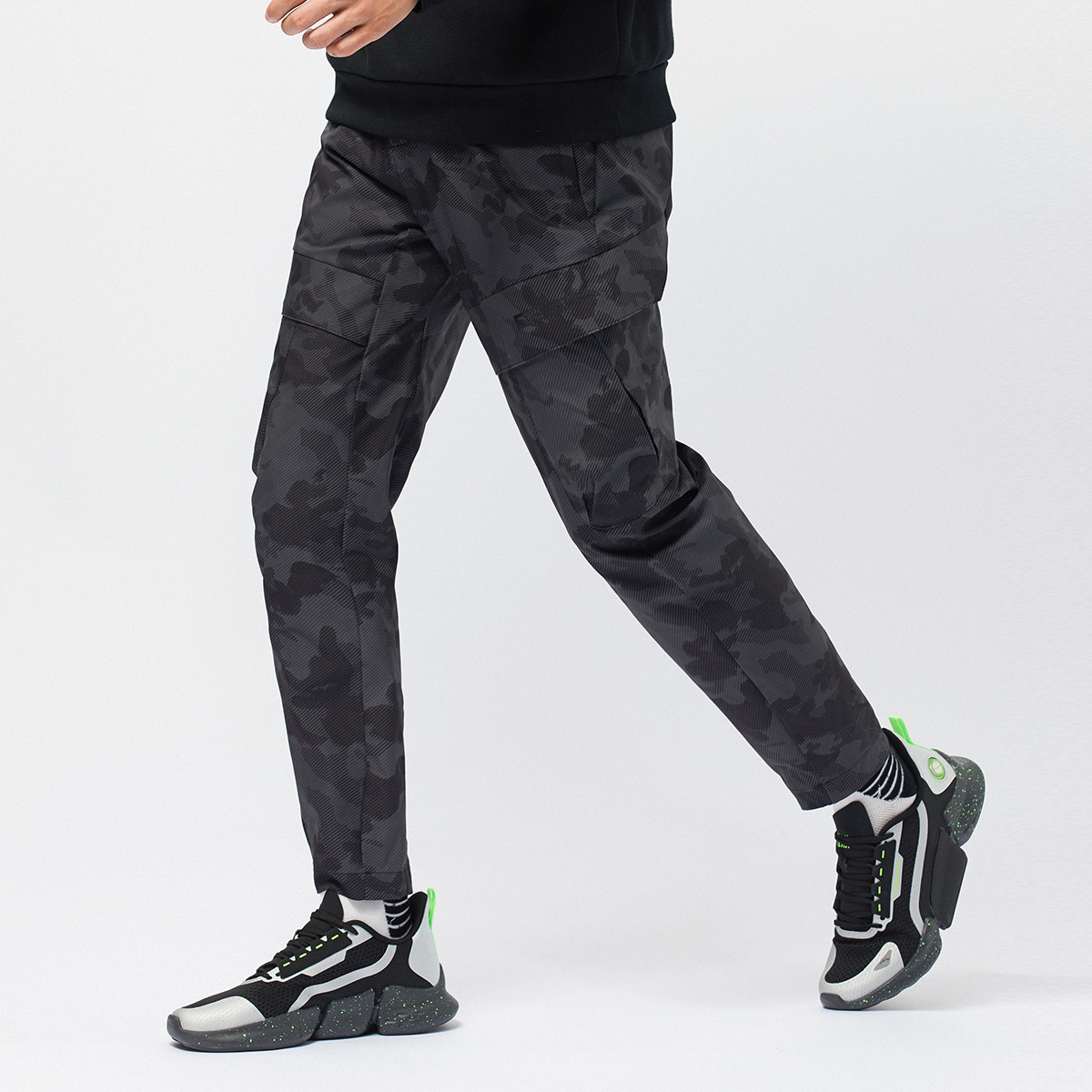 安踏官方旗舰店男款运动裤简约舒适百搭潮流经典休闲男长裤    109元