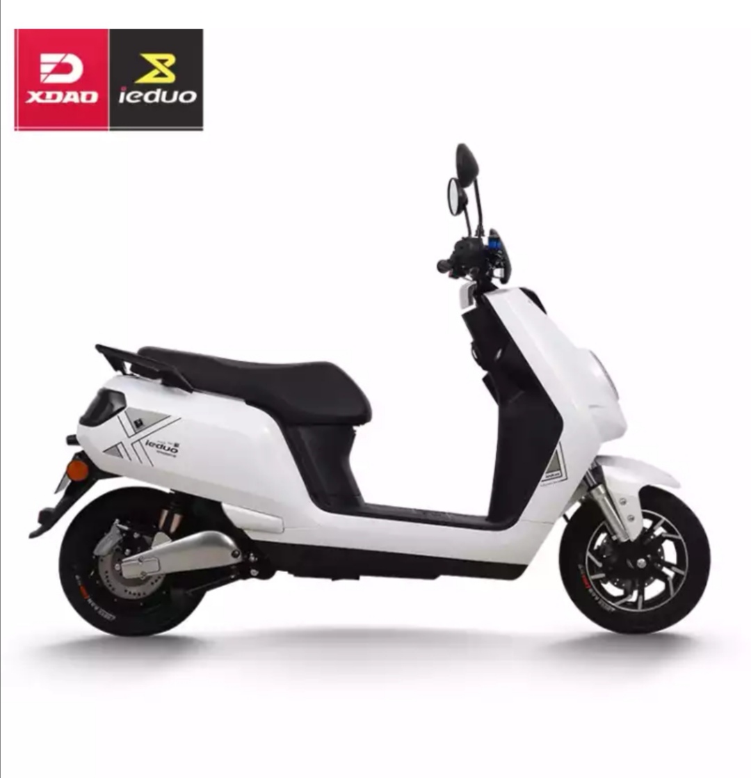 一多ieduo电动车72v电瓶车荧光白